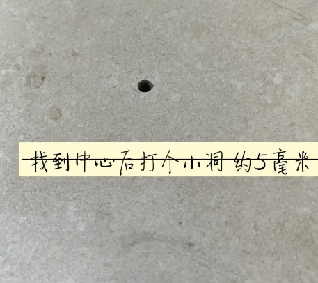 雨湖瓷砖空鼓维修公司专业解答在瓷砖铺贴过程中，如果砂料搅拌不均匀，将会带来以下问题